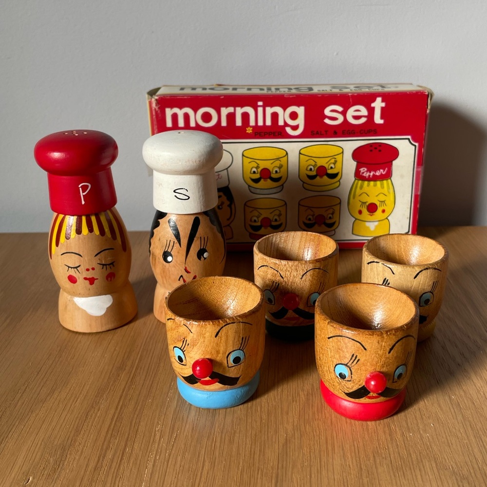 Vintage MCM Morning Set Wooden Egg Cups & Salt Pepper Shakers
